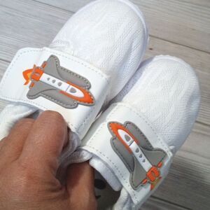 (19-3281)   LeIsfIt Toddler Water Shoes Sz 7